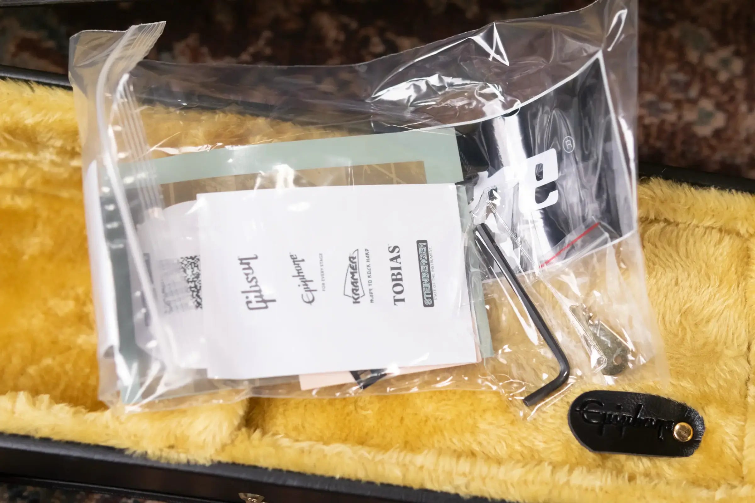 Epiphone Les Paul Custom Electric Guitar - Alpine White with Hardshell Case