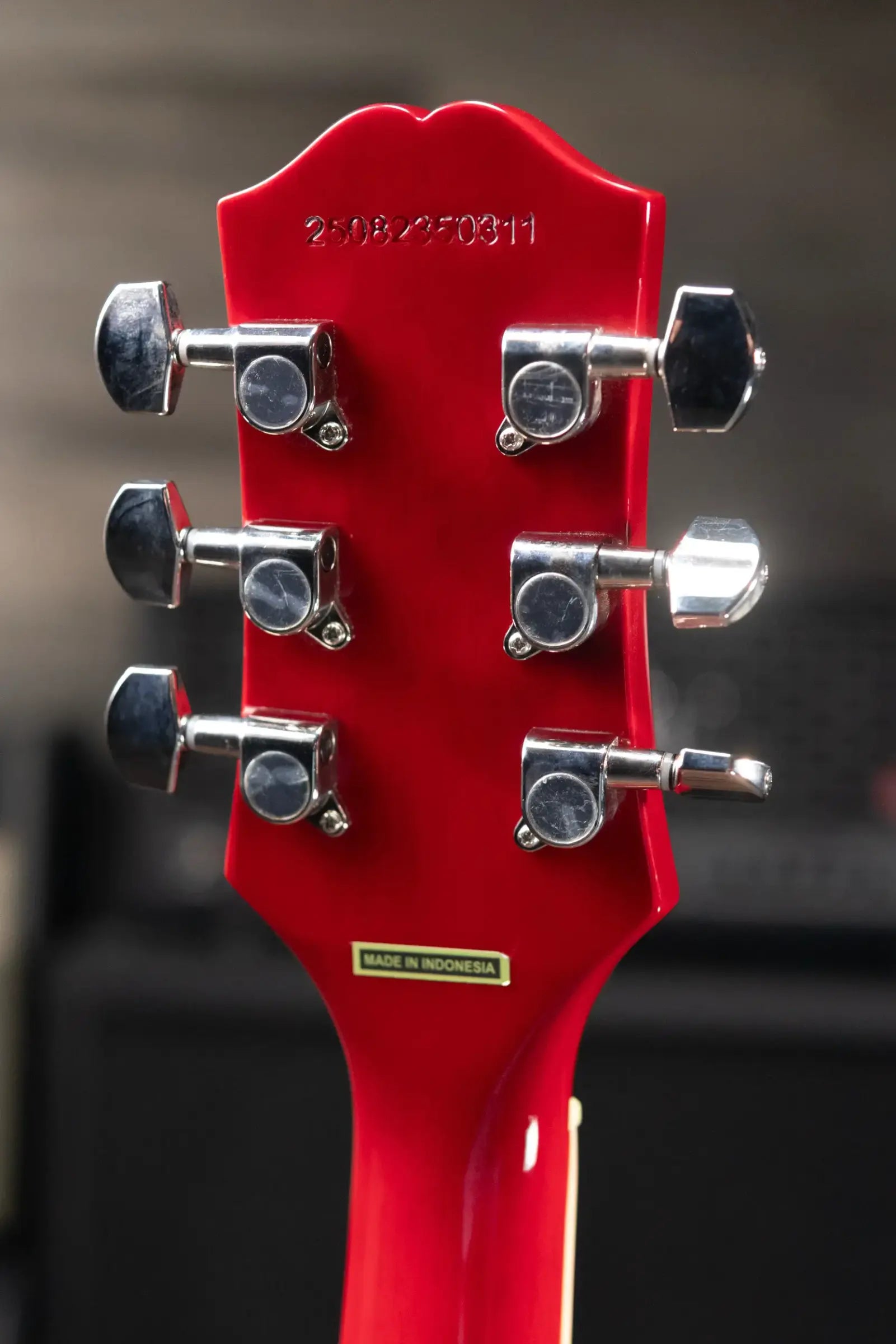 Epiphone Les Paul Tribute Plus Electric Guitar - Heritage Cherry Sunburst