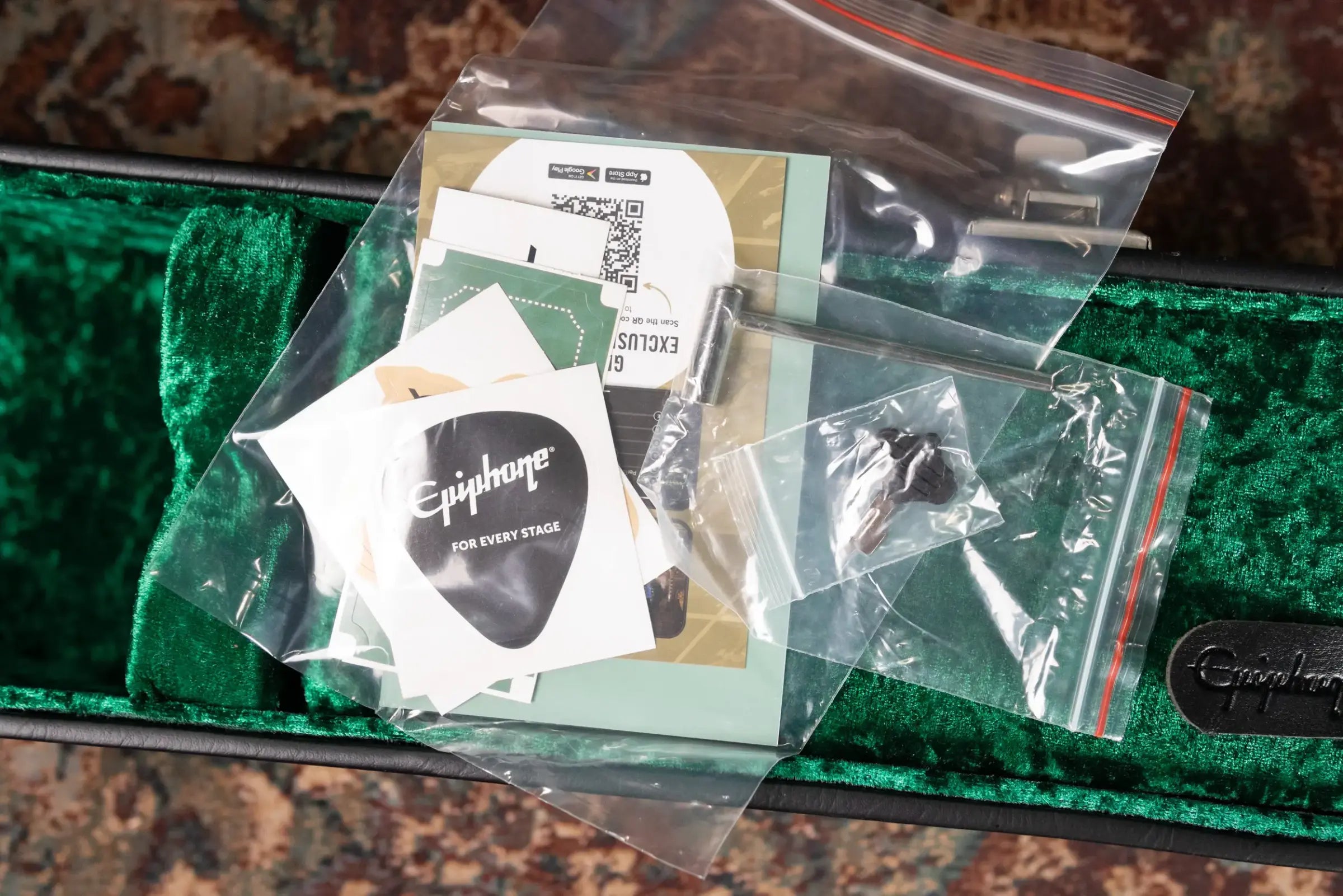 Epiphone Mastertone Classic Banjo - Natural with Hardshell Case