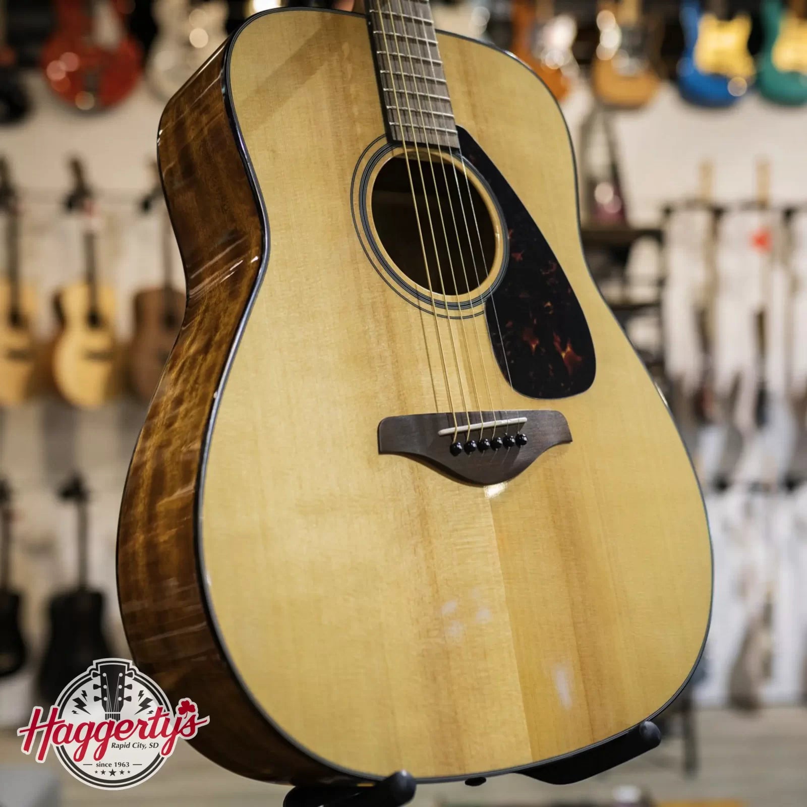 Yamaha FG800J NT Dreadnought Acoustic Guitar