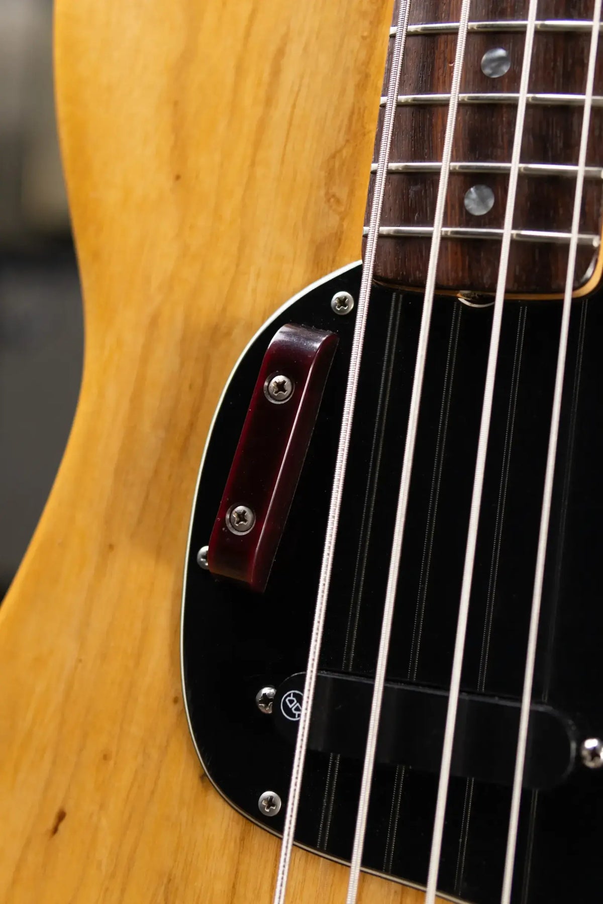 Fender 1978 Musicmaster Bass Guitar - Natural with Custom Hardshell Case - Used