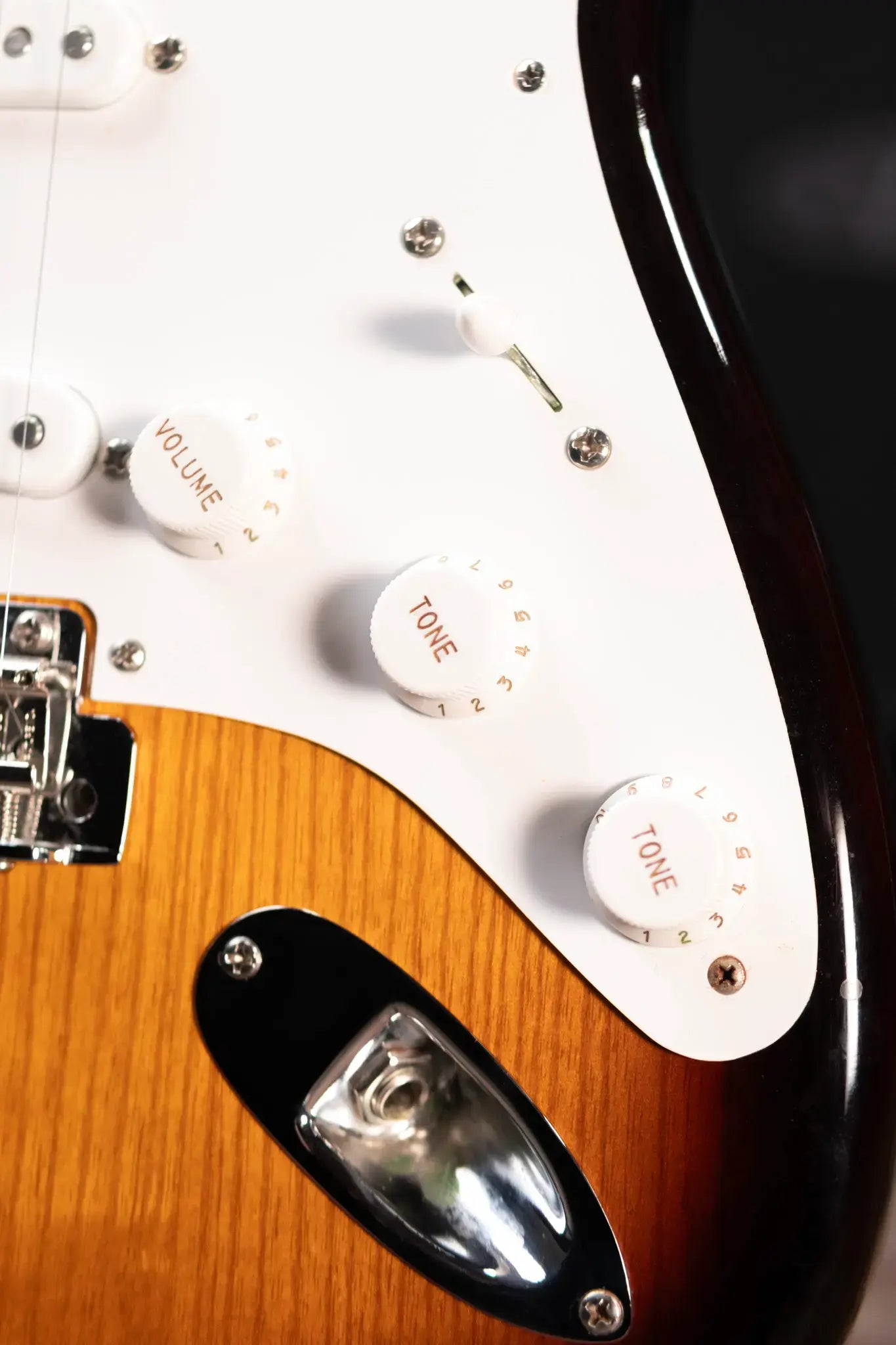 Fender 60th Anniversary American Vintage '54 Stratocaster Electric Guitar - 2-Tone Burst with Hardshell Case - Used