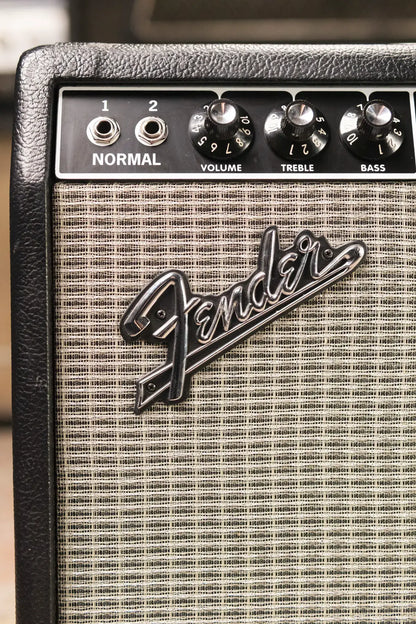 Fender '65 Deluxe Reverb 1x12 Combo Amplifier with Cover - Used