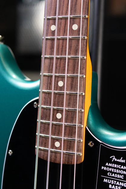 Fender American Professional Classic Mustang Bass - Faded Sherwood Green Metallic with Gig Bag