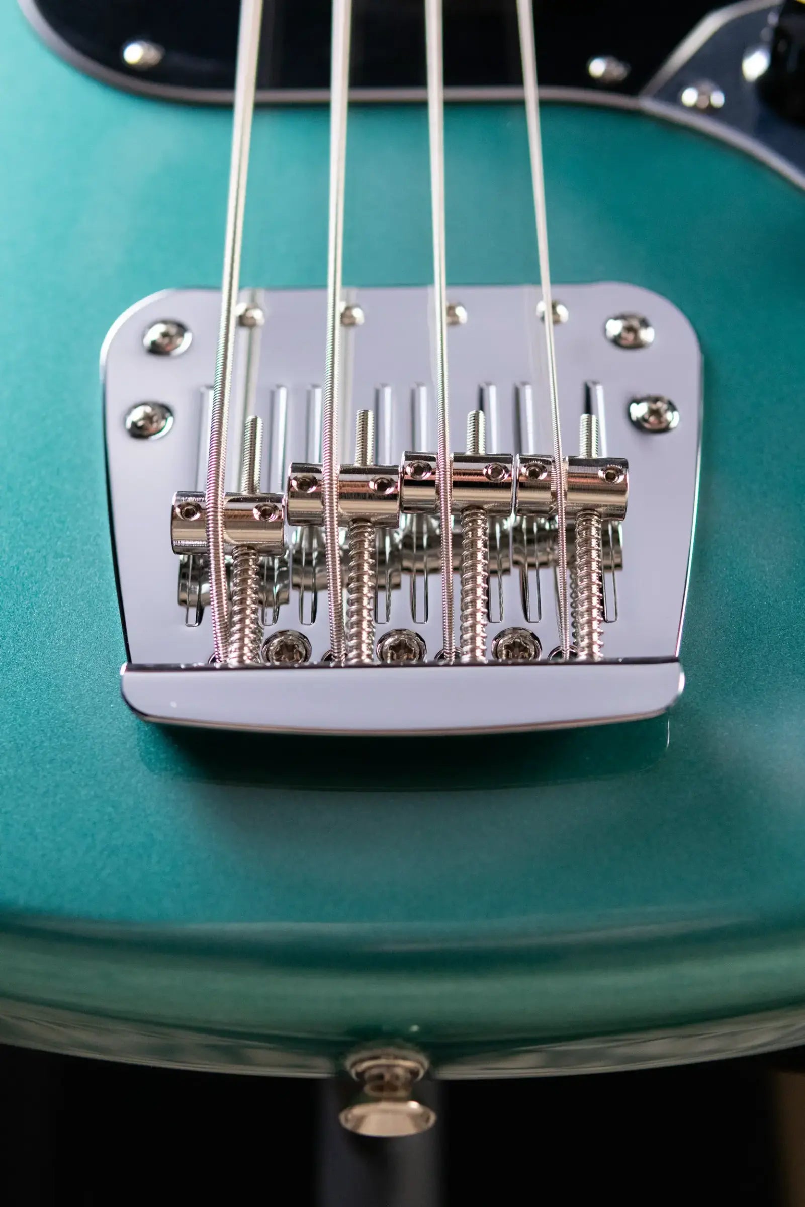 Fender American Professional Classic Mustang Bass - Faded Sherwood Green Metallic with Gig Bag