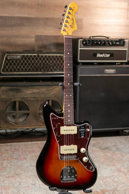 Fender American Professional II Jazzmaster Rosewood Fingerboard - 3-Color Sunburst with Hardshell Case