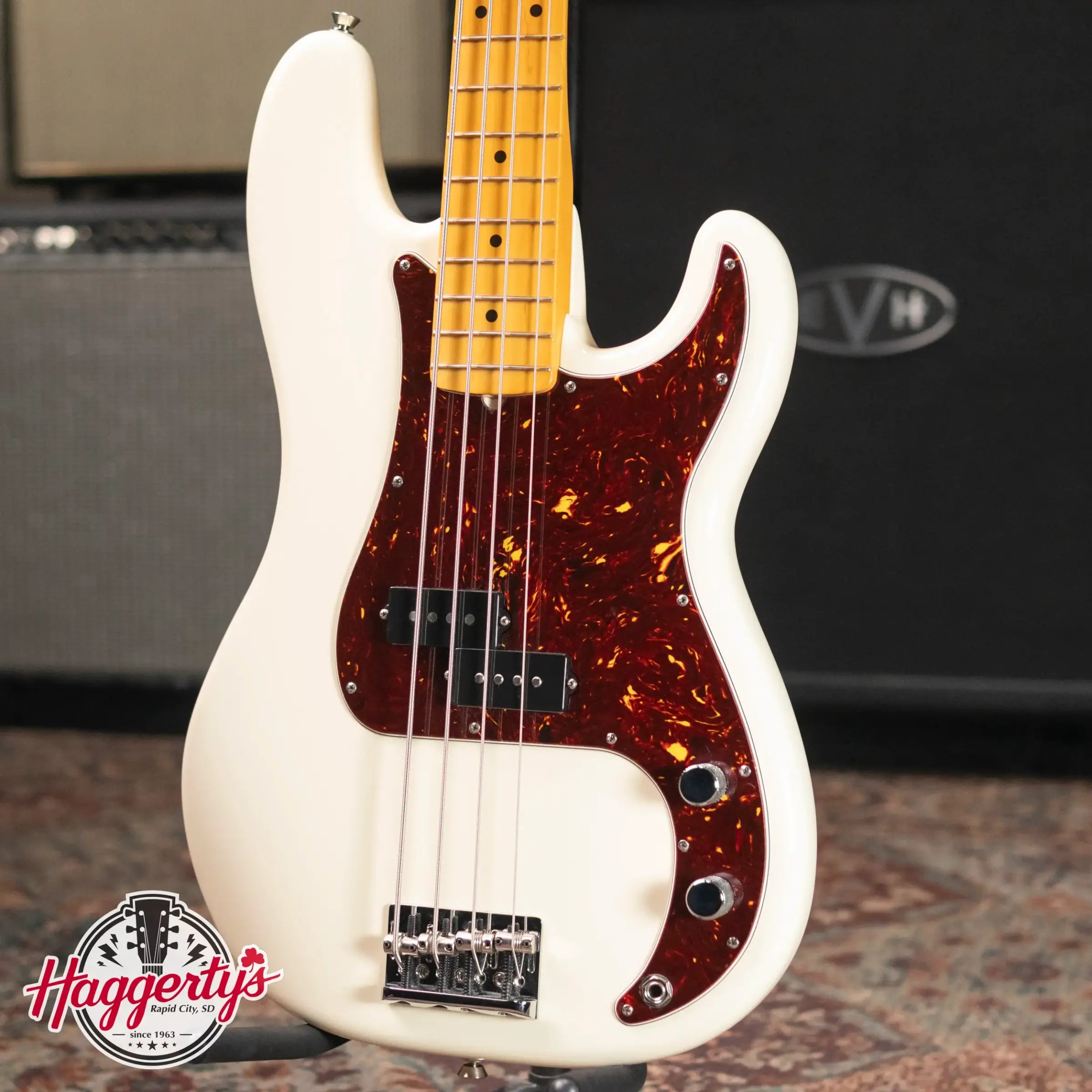 Fender American Professional II Precision Bass®, Maple Fingerboard, Olympic White - Deluxe Molded Case - Used