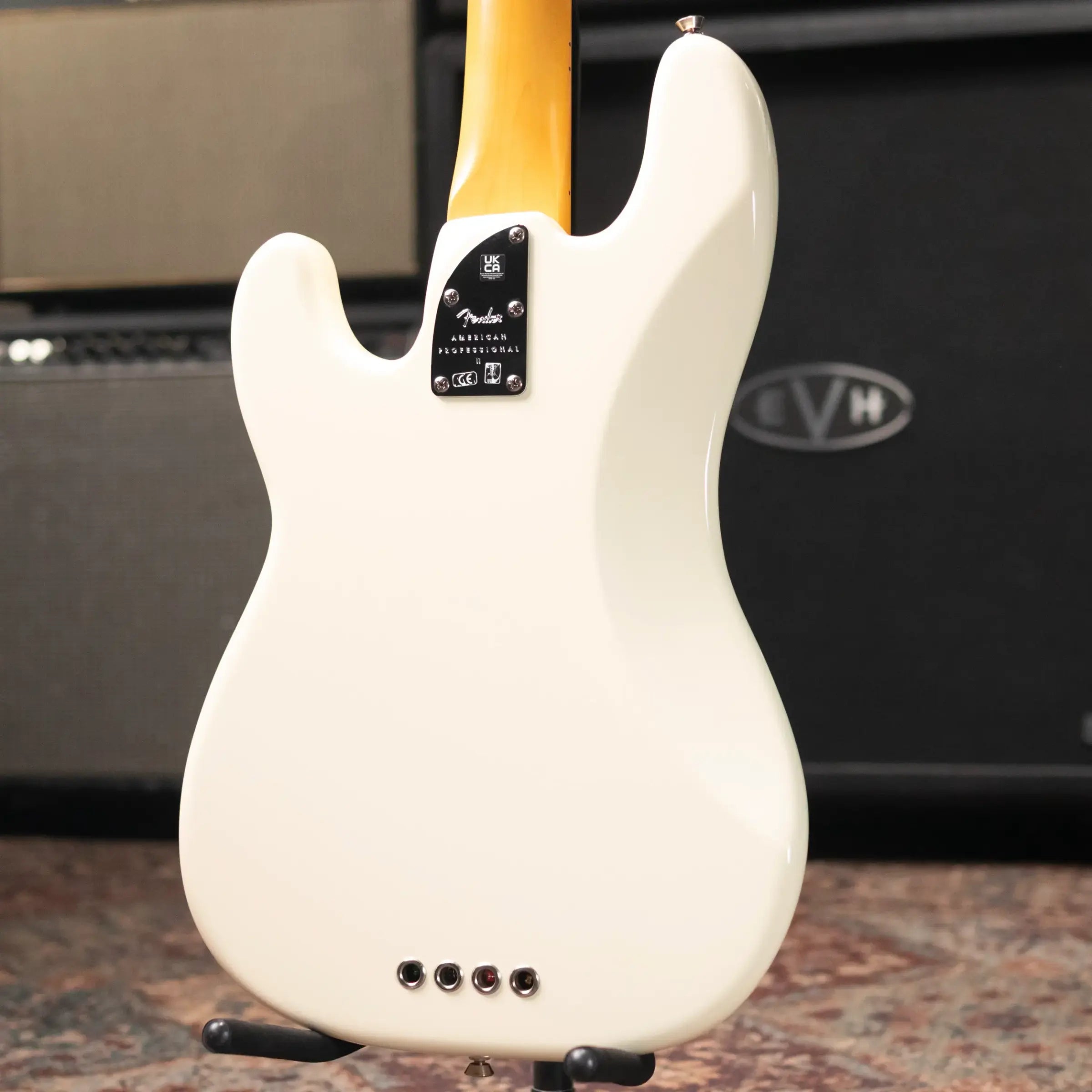 Fender American Professional II Precision Bass®, Maple Fingerboard, Olympic White - Deluxe Molded Case - Used