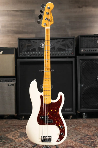 Fender American Professional II Precision Bass®, Maple Fingerboard, Olympic White - Deluxe Molded Case - Used