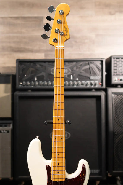 Fender American Professional II Precision Bass®, Maple Fingerboard, Olympic White - Deluxe Molded Case - Used