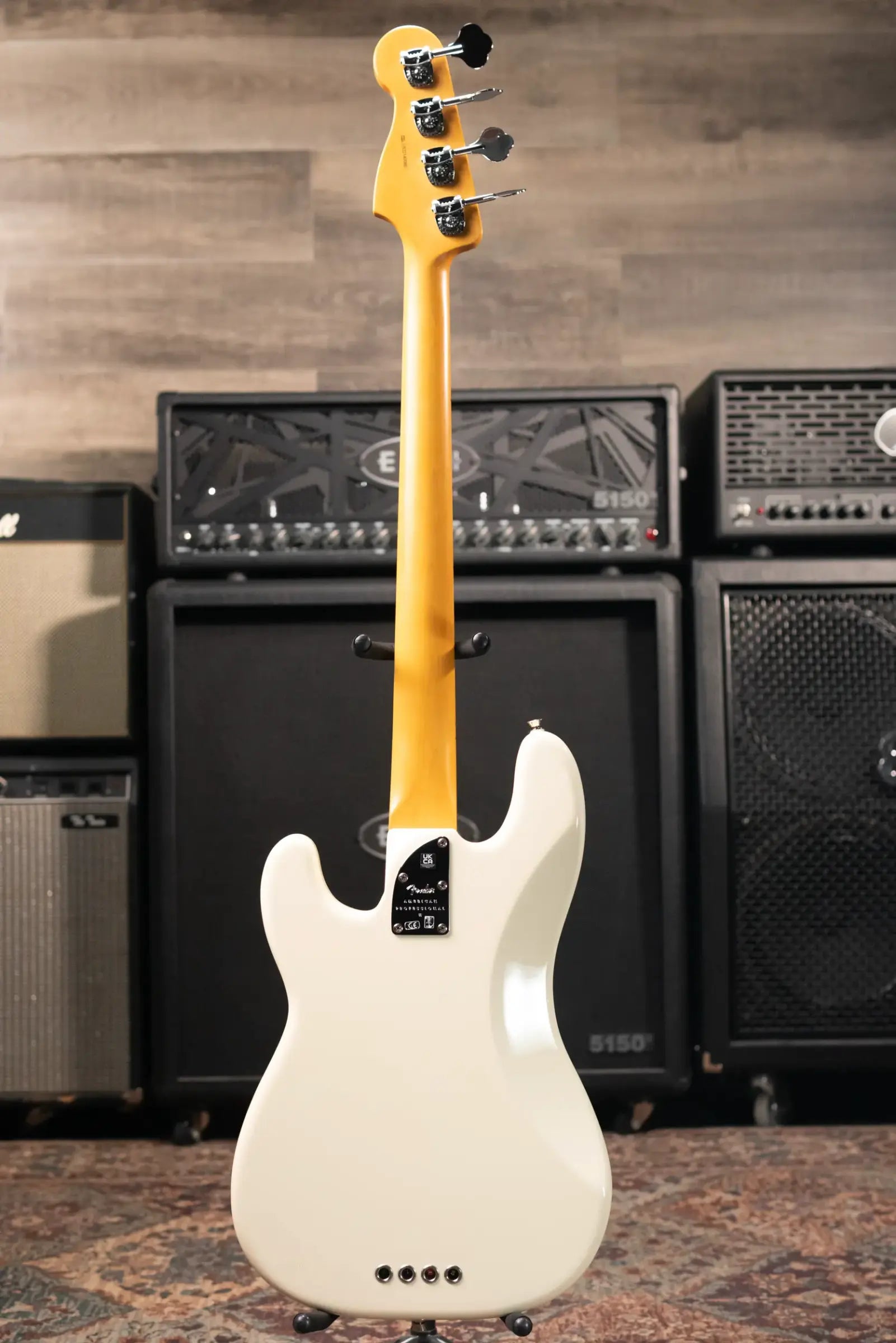 Fender American Professional II Precision Bass®, Maple Fingerboard, Olympic White - Deluxe Molded Case - Used