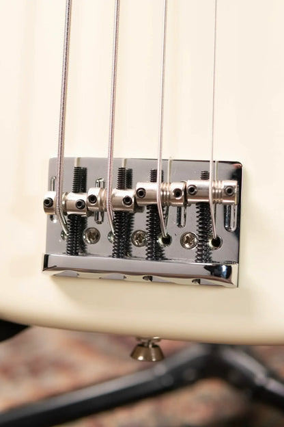 Fender American Professional II Precision Bass®, Maple Fingerboard, Olympic White - Deluxe Molded Case - Used