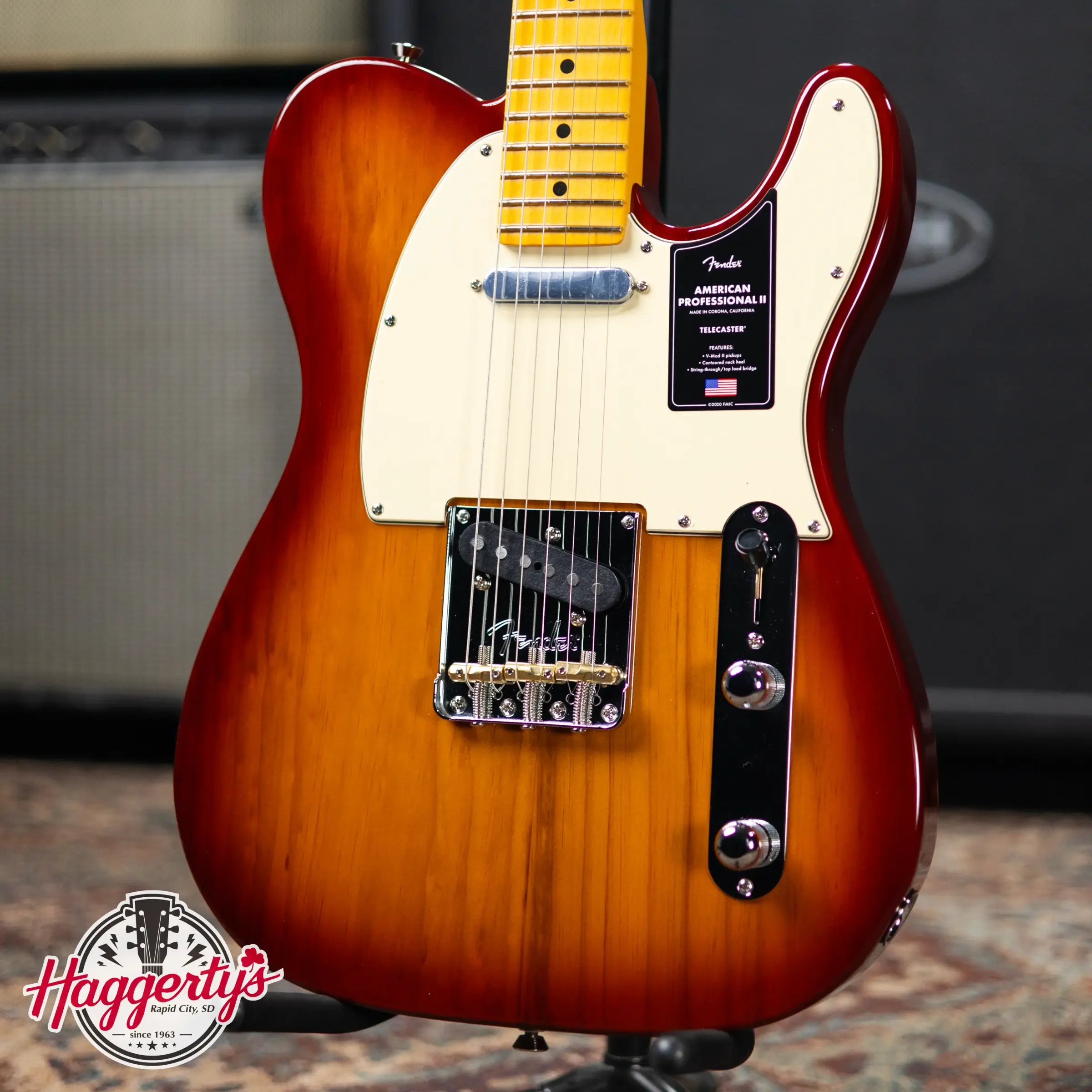 Fender American Professional II Telecaster, Maple Fingerboard - Sienna Sunburst with Hardshell Case