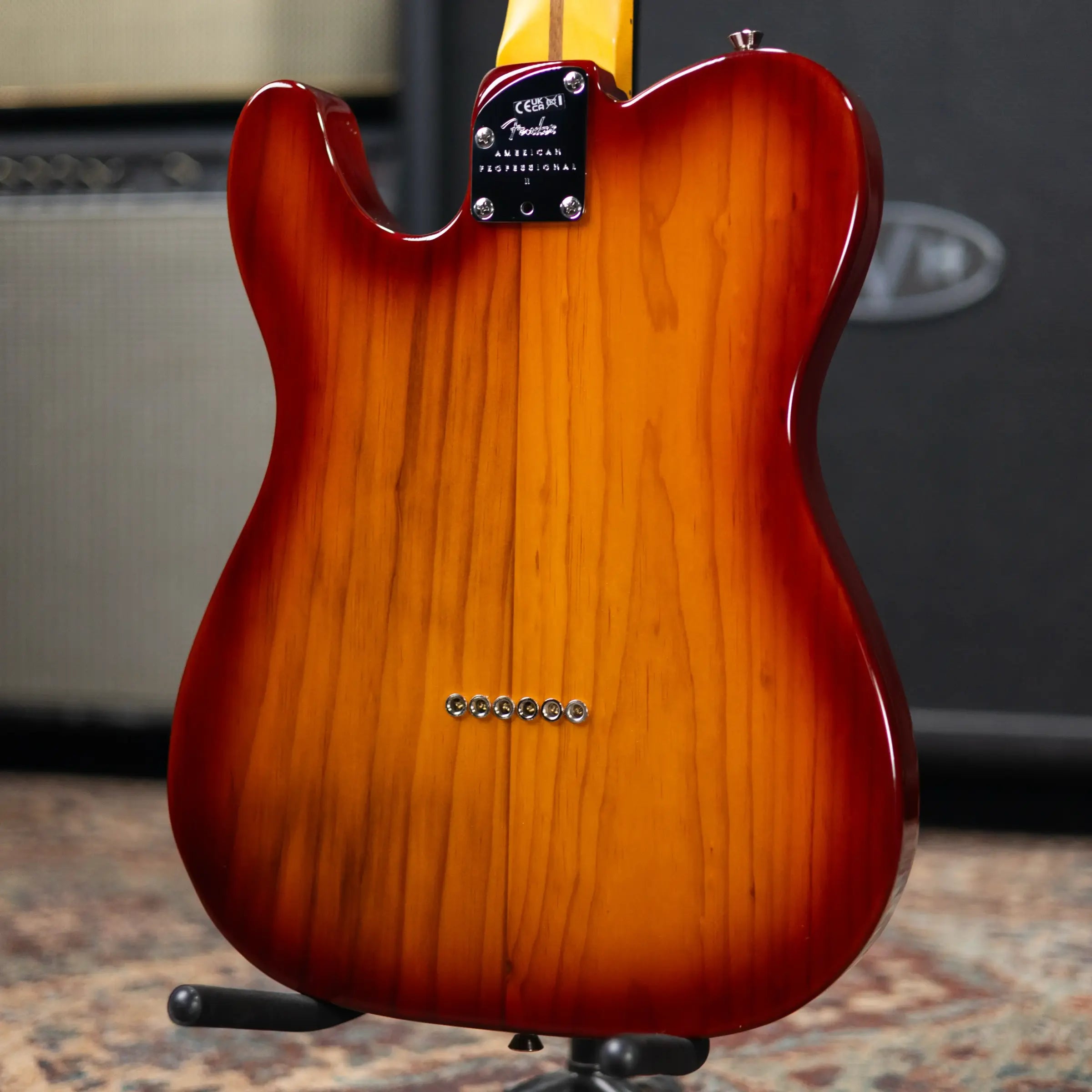 Fender American Professional II Telecaster, Maple Fingerboard - Sienna Sunburst with Hardshell Case