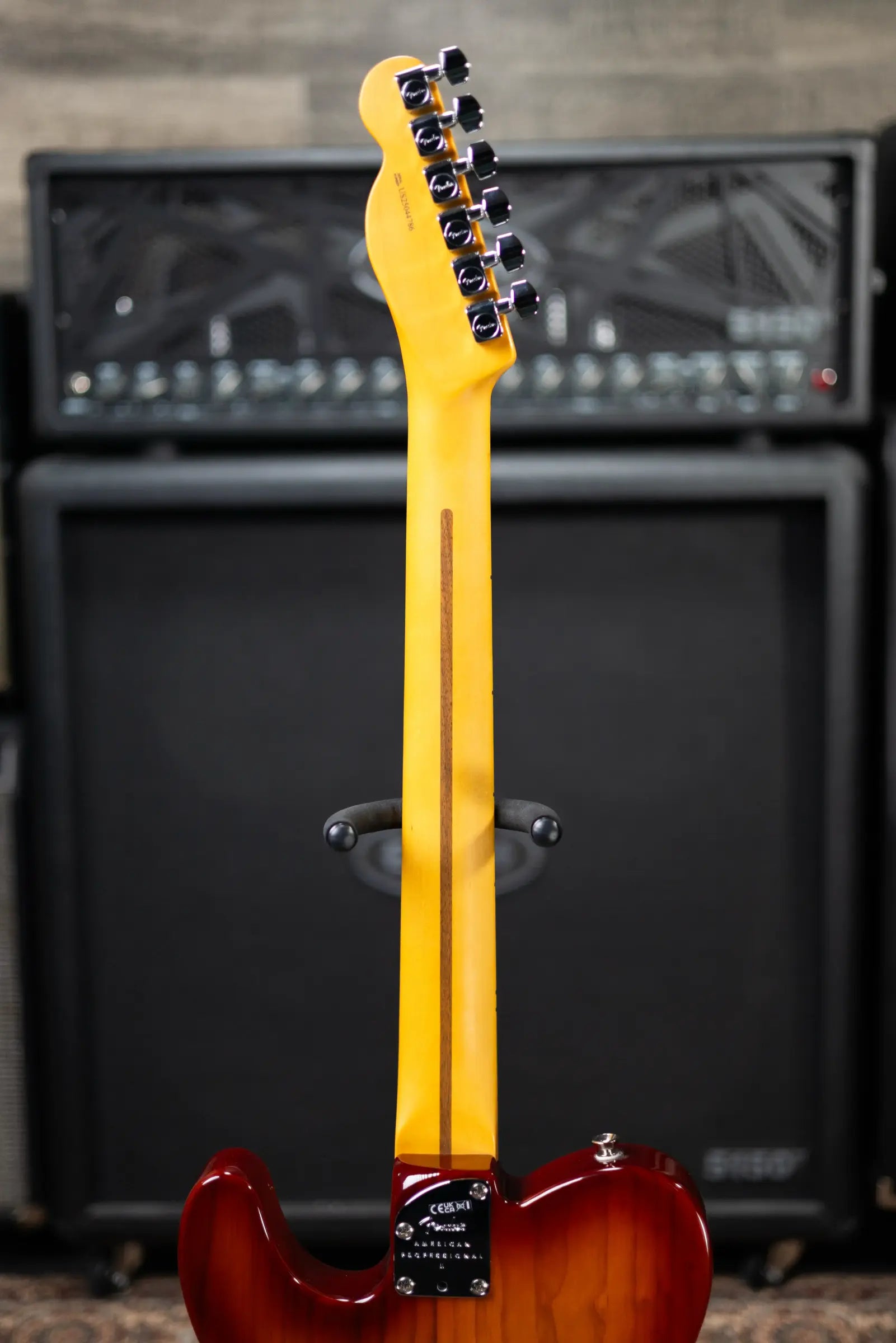 Fender American Professional II Telecaster, Maple Fingerboard - Sienna Sunburst with Hardshell Case