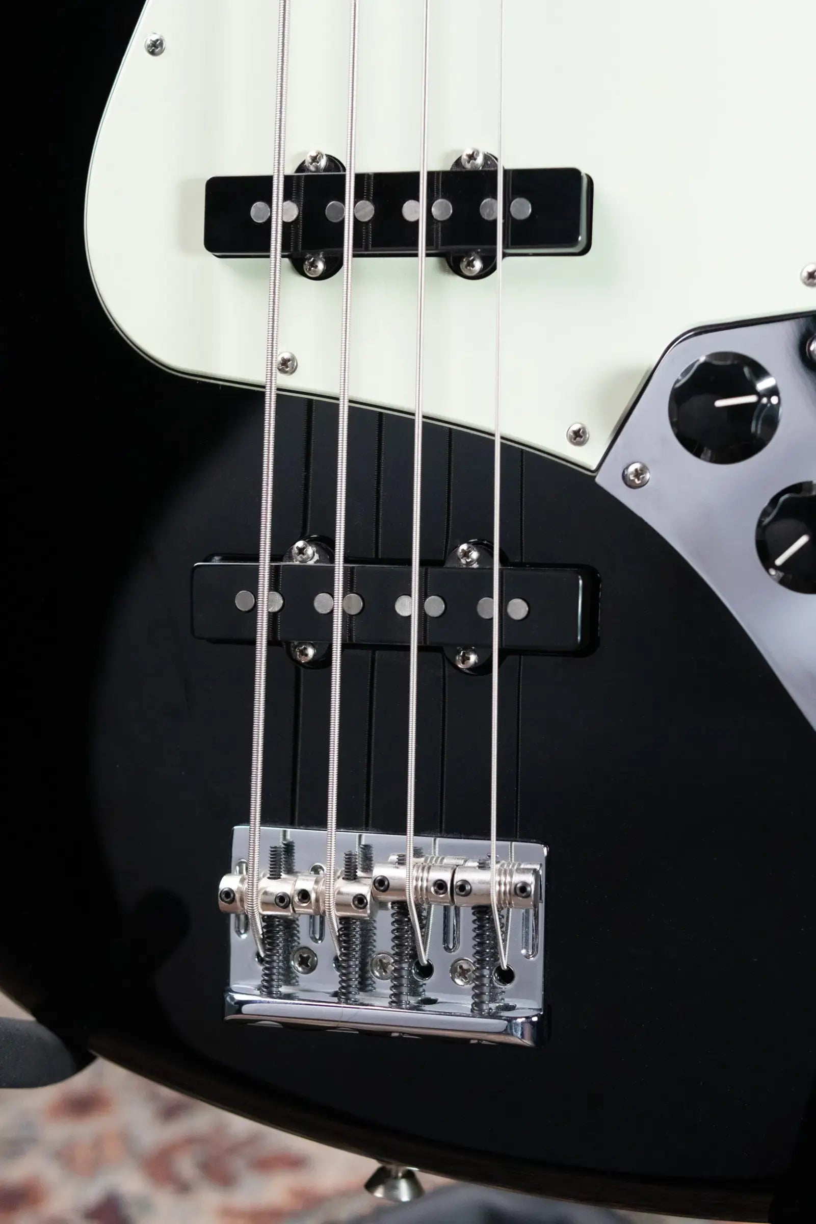 Fender American Professional Jazz Bass Maple Fingerboard, Black with Hardshell Case - Used