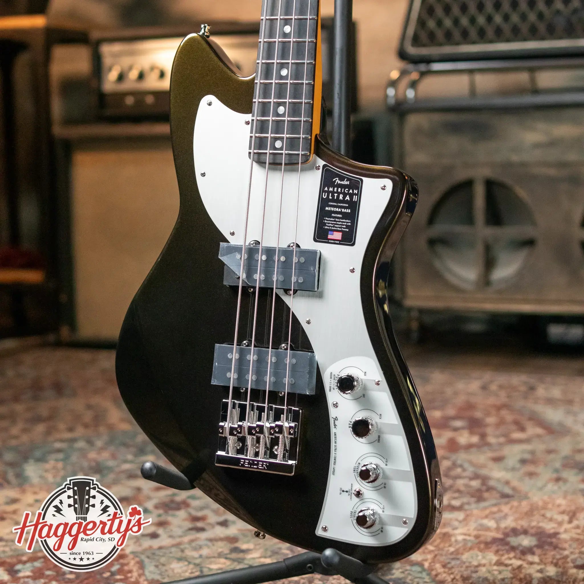 Fender American Ultra II Meteora Bass, Ebony Fingerboard - Texas Tea with Deluxe Molded Hardshell Case
