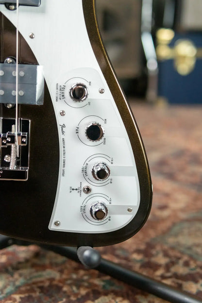 Fender American Ultra II Meteora Bass, Ebony Fingerboard - Texas Tea with Deluxe Molded Hardshell Case