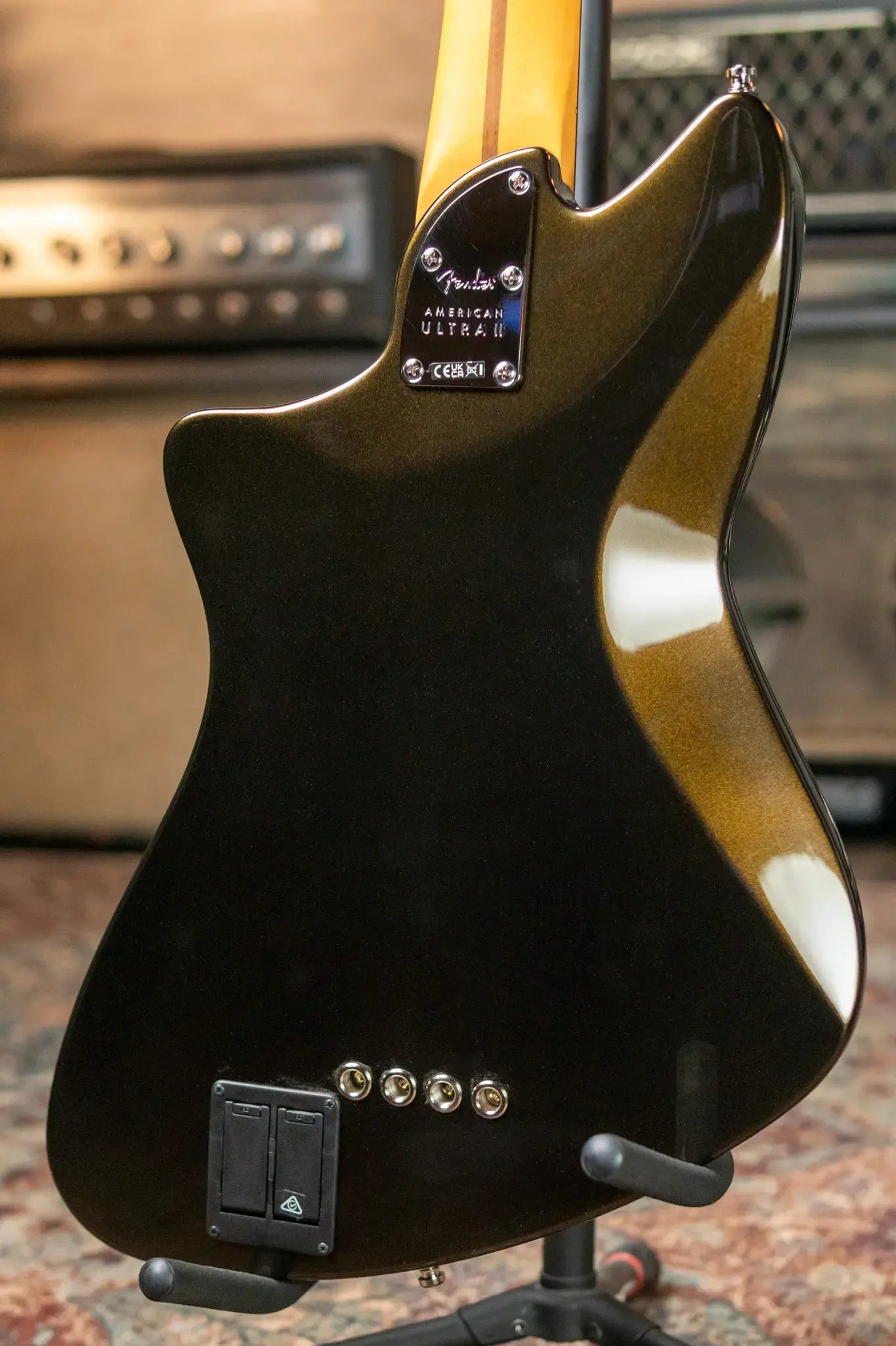 Fender American Ultra II Meteora Bass, Ebony Fingerboard - Texas Tea with Deluxe Molded Hardshell Case