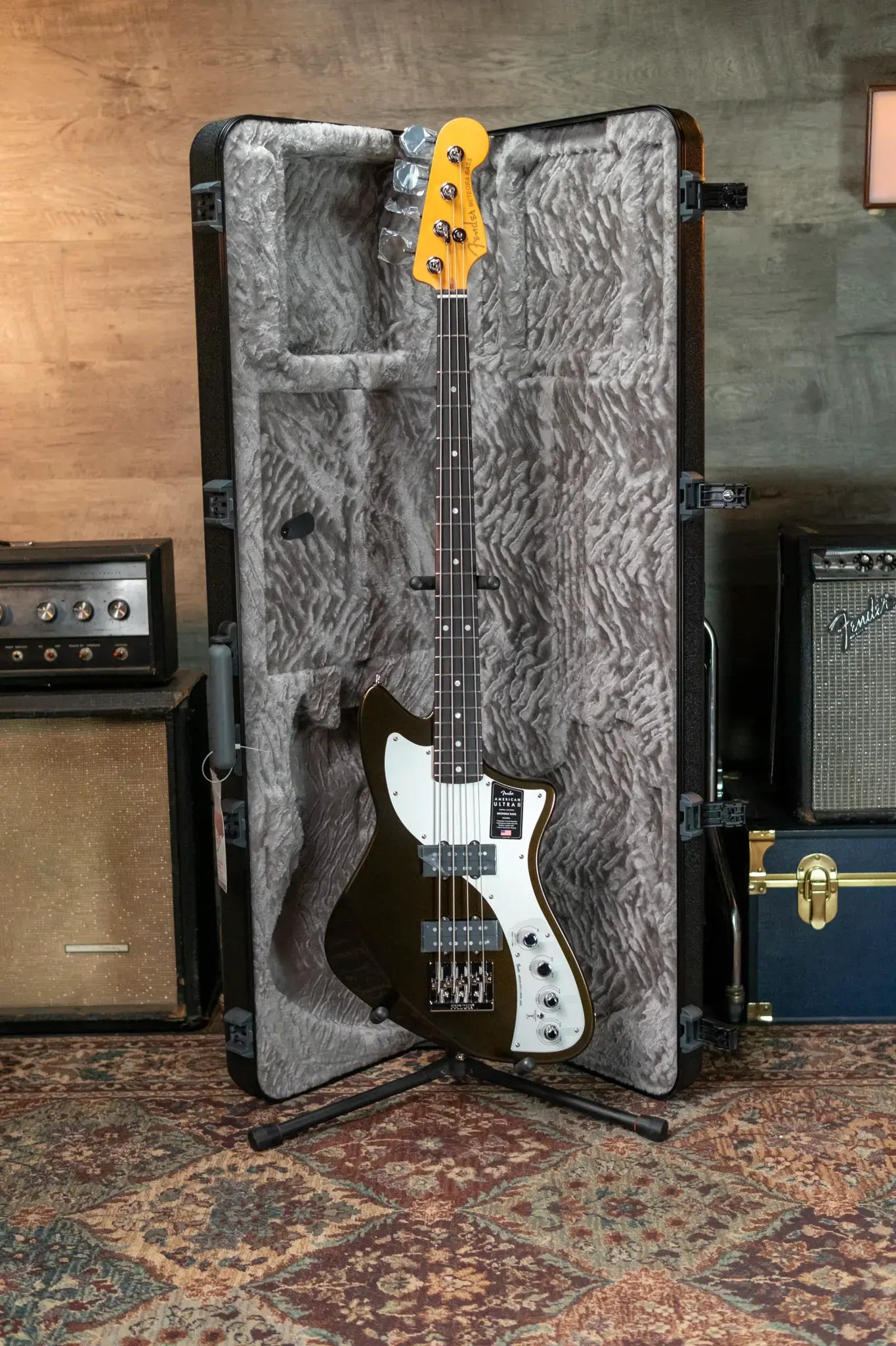 Fender American Ultra II Meteora Bass, Ebony Fingerboard - Texas Tea with Deluxe Molded Hardshell Case