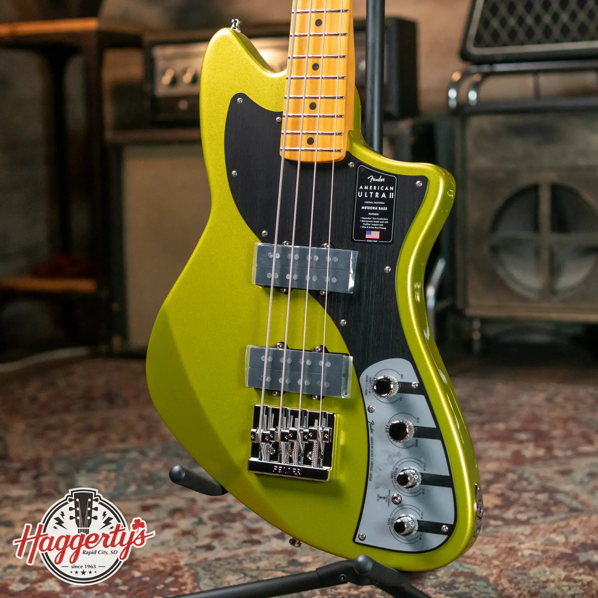 Fender American Ultra II Meteora Bass, Maple Fingerboard - Solar Flare with Deluxe Molded Hardshell Case