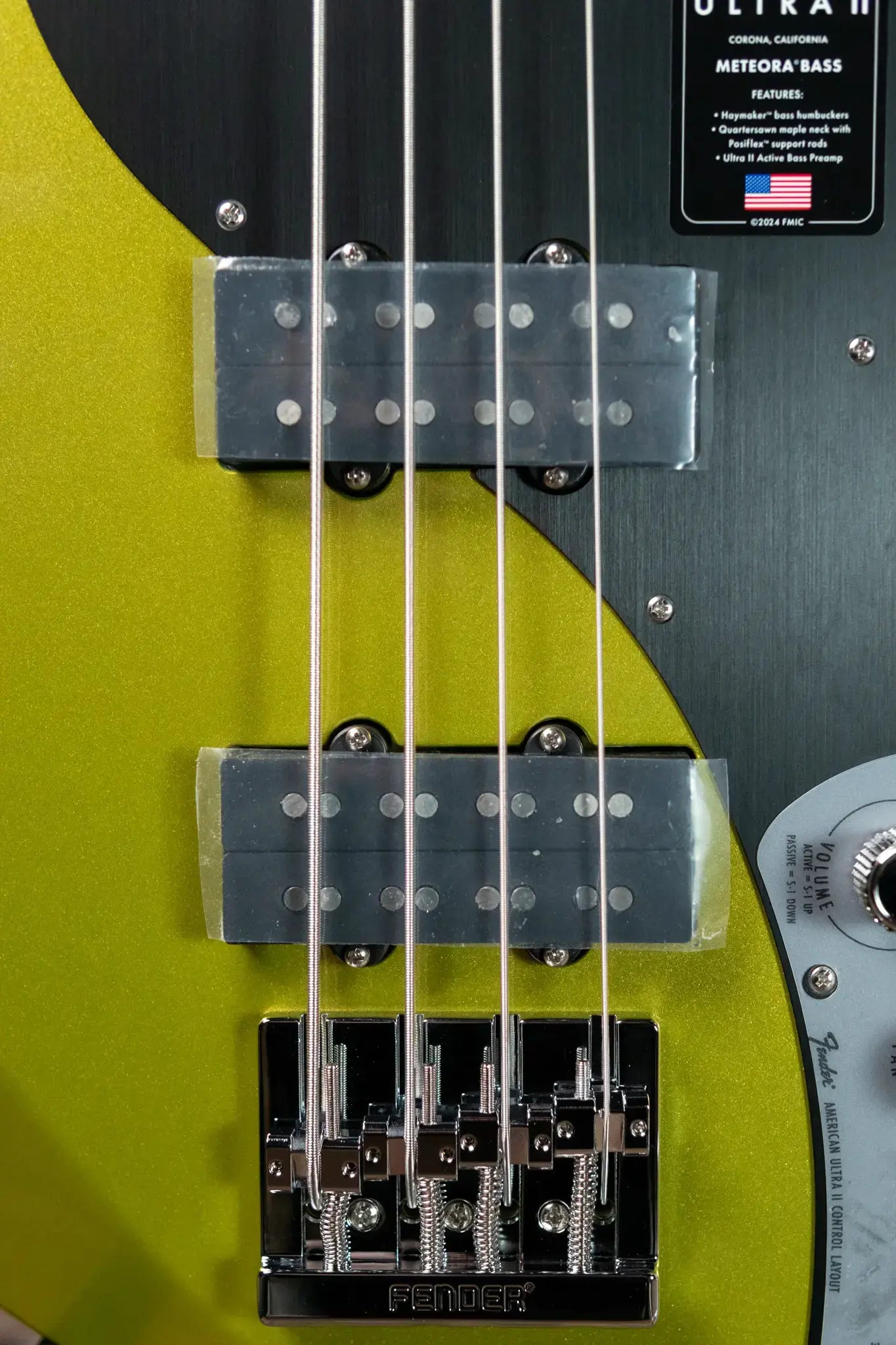 Fender American Ultra II Meteora Bass, Maple Fingerboard - Solar Flare with Deluxe Molded Hardshell Case