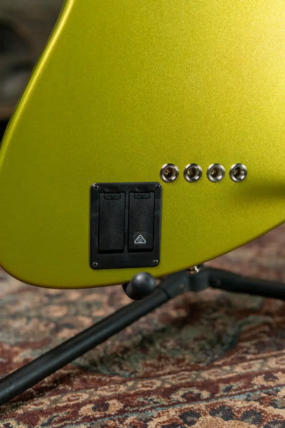 Fender American Ultra II Meteora Bass, Maple Fingerboard - Solar Flare with Deluxe Molded Hardshell Case