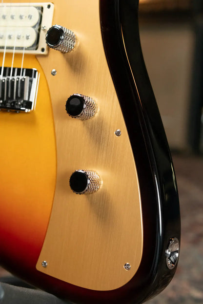 Fender American Ultra II Meteora, Ebony Fingerboard - Ultraburst With Deluxe Molded Hardshell Case