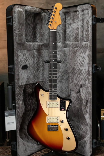 Fender American Ultra II Meteora, Ebony Fingerboard - Ultraburst With Deluxe Molded Hardshell Case