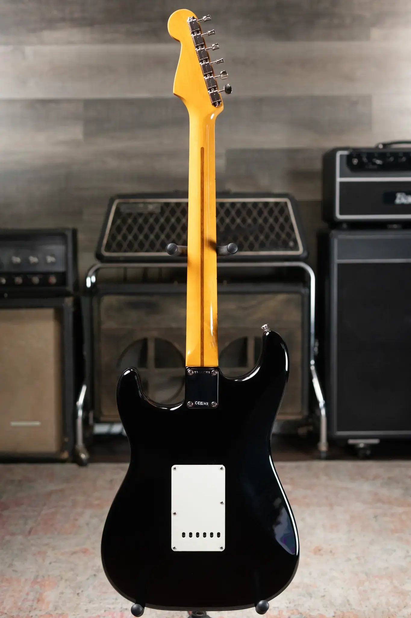 Fender American Vintage II 1957 Stratocaster, Maple Fingerboard - Black with Vintage-Style Tweed Hardshell Case