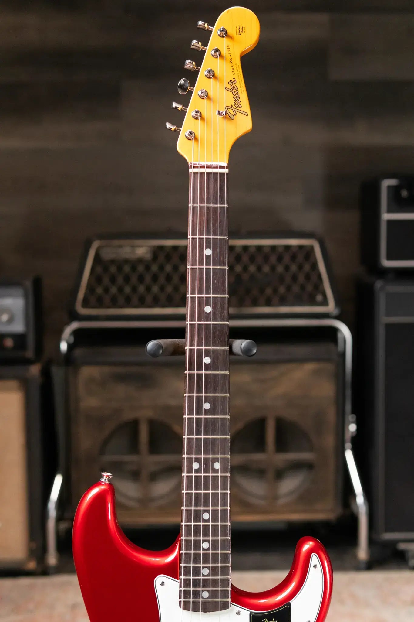 Fender American Vintage II 1965 Stratocaster, Round-Lam Rosewood Fingerboard - Candy Apple Red with Hardshell Case