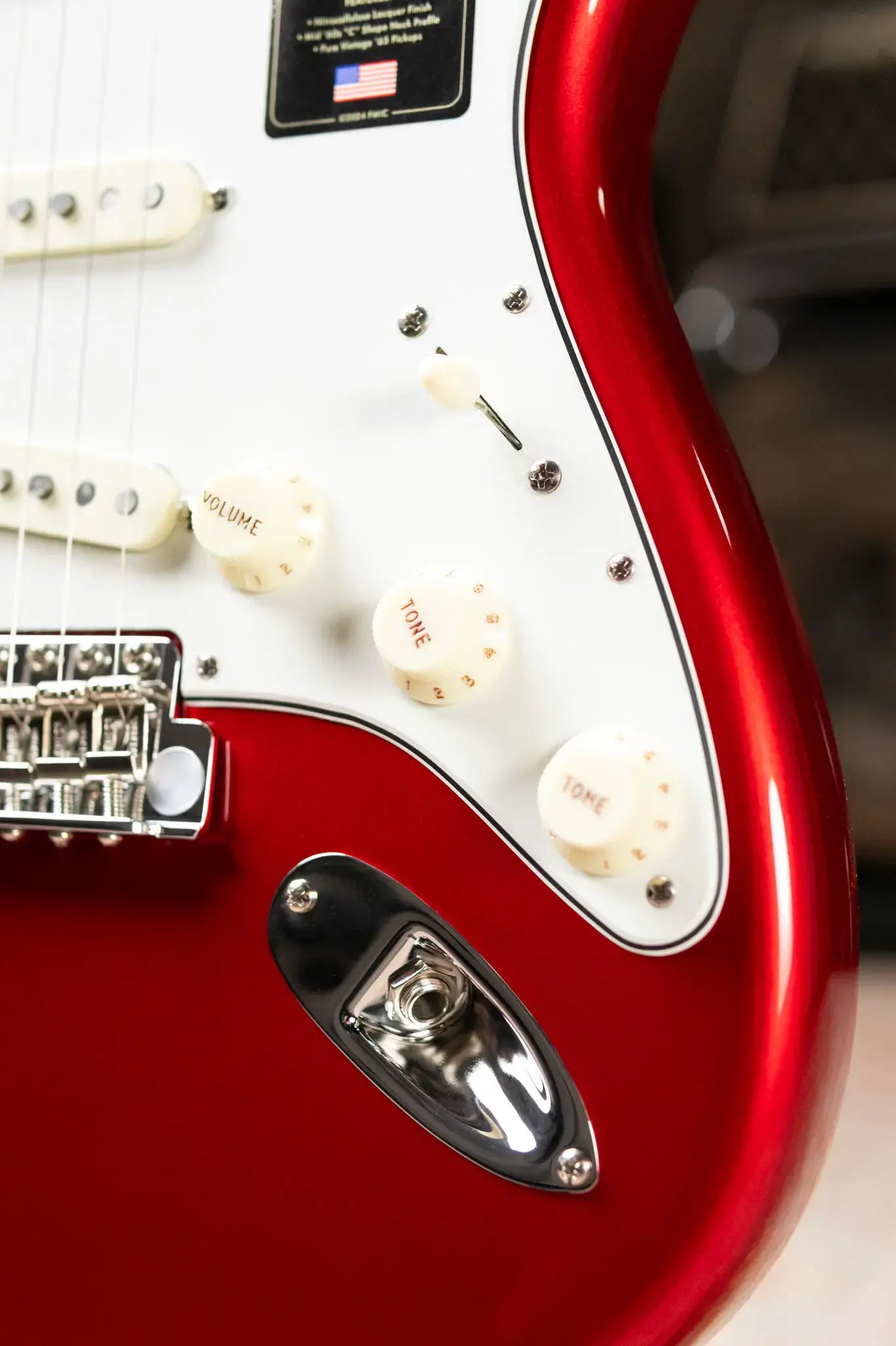 Fender American Vintage II 1965 Stratocaster, Round-Lam Rosewood Fingerboard - Candy Apple Red with Hardshell Case