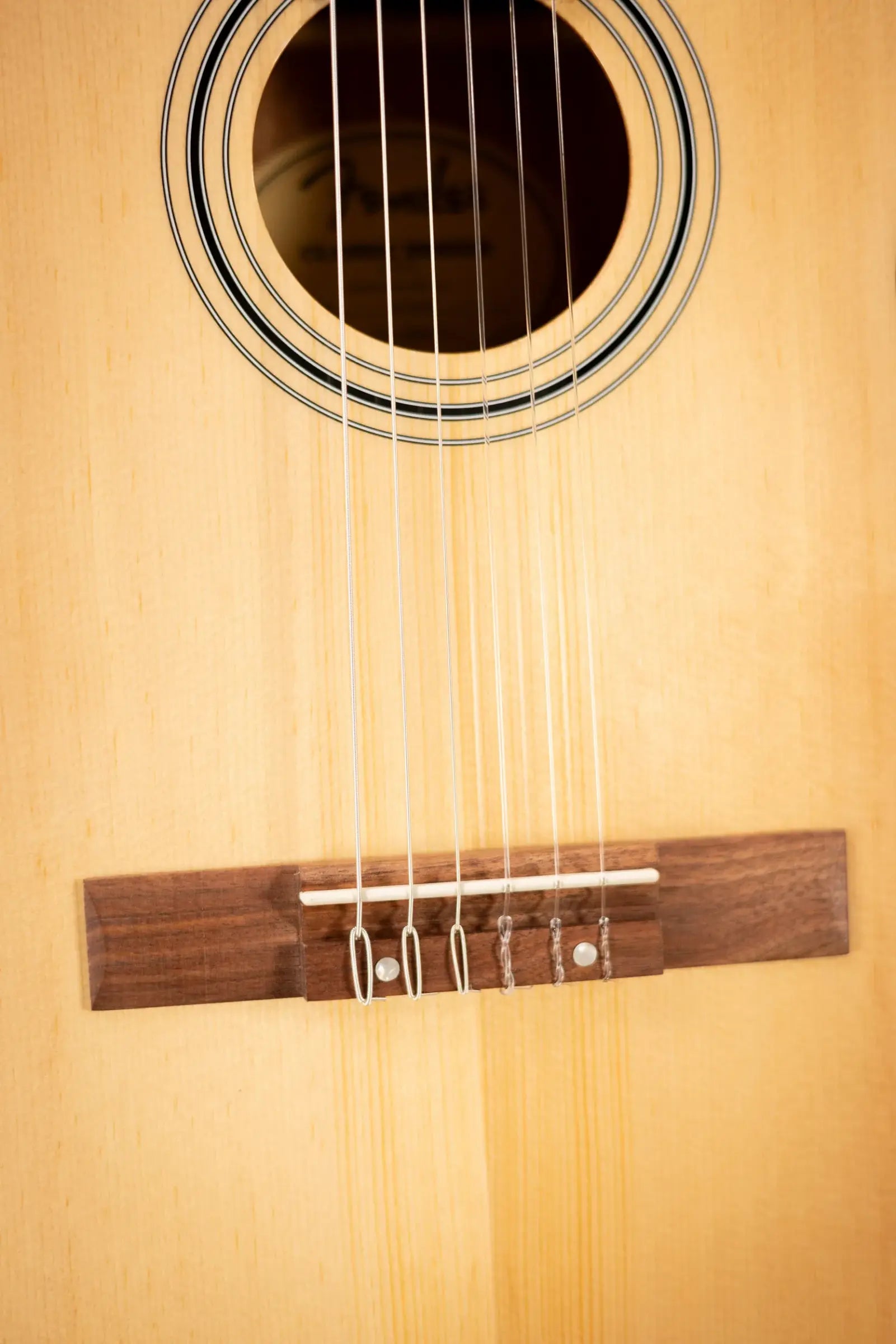 Fender CN-30 Nylon 3/4 Acoustic Guitar - Natural with Gig Bag