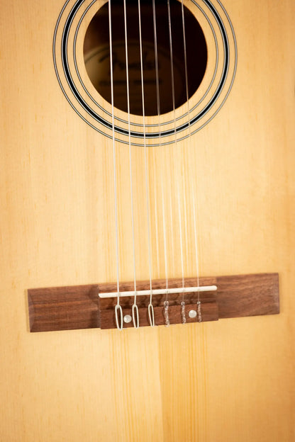 Fender CN-30 Nylon 3/4 Acoustic Guitar - Natural with Gig Bag