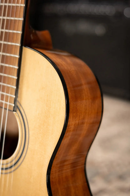 Fender CN-30 Nylon 3/4 Acoustic Guitar - Natural with Gig Bag