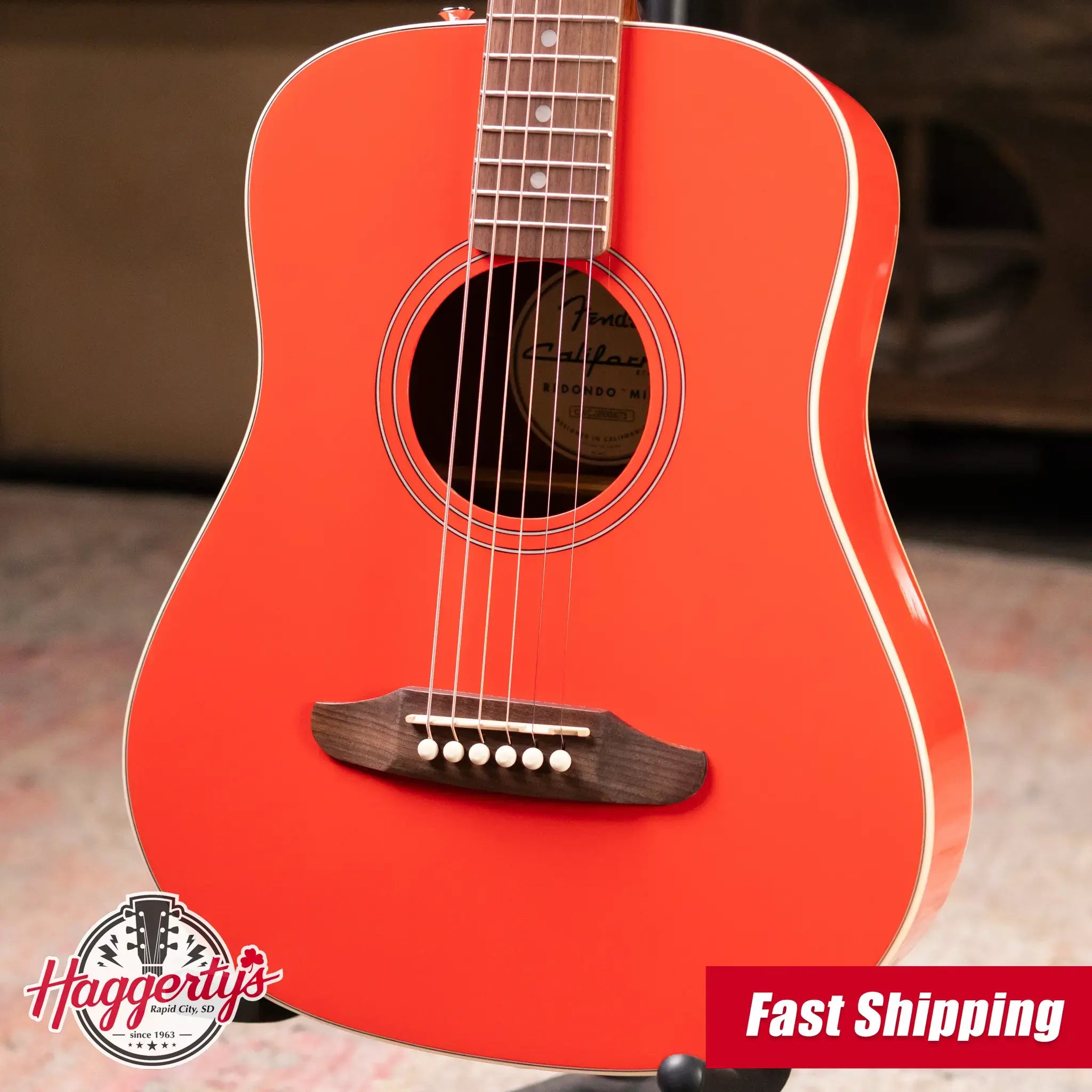Fender California Standard Redondo Mini Acoustic Guitar - Fiesta Red with Gig Bag