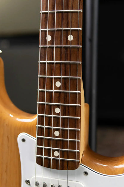 Fender Classic Series '70s Stratocaster Electric Guitar - Natural with Gig Bag - Used