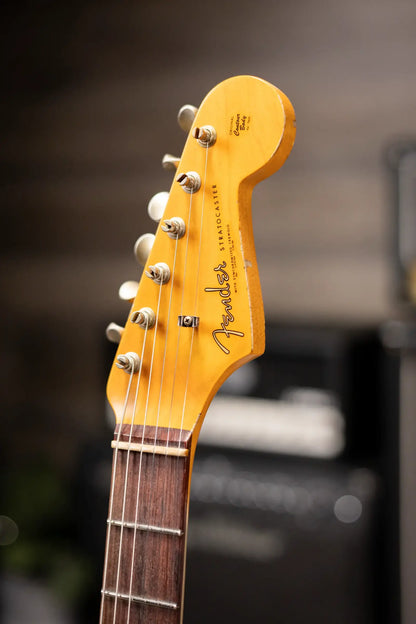 Fender Custom Shop 1962 Stratocaster Heavy Relic Electric Guitar - Vintage White with Hardshell Case