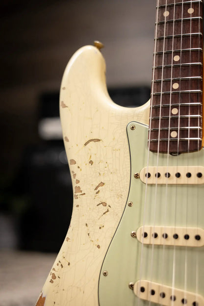 Fender Custom Shop 1962 Stratocaster Heavy Relic Electric Guitar - Vintage White with Hardshell Case