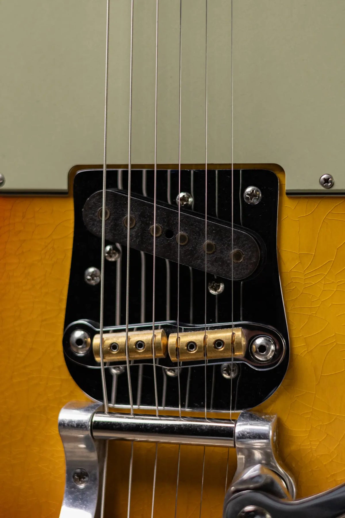 Fender Custom Shop 1963 Esquire Custom Bigsby DLX Closet Classic Electric Guitar - Faded 3-Color Sunburst with Hardshell Case