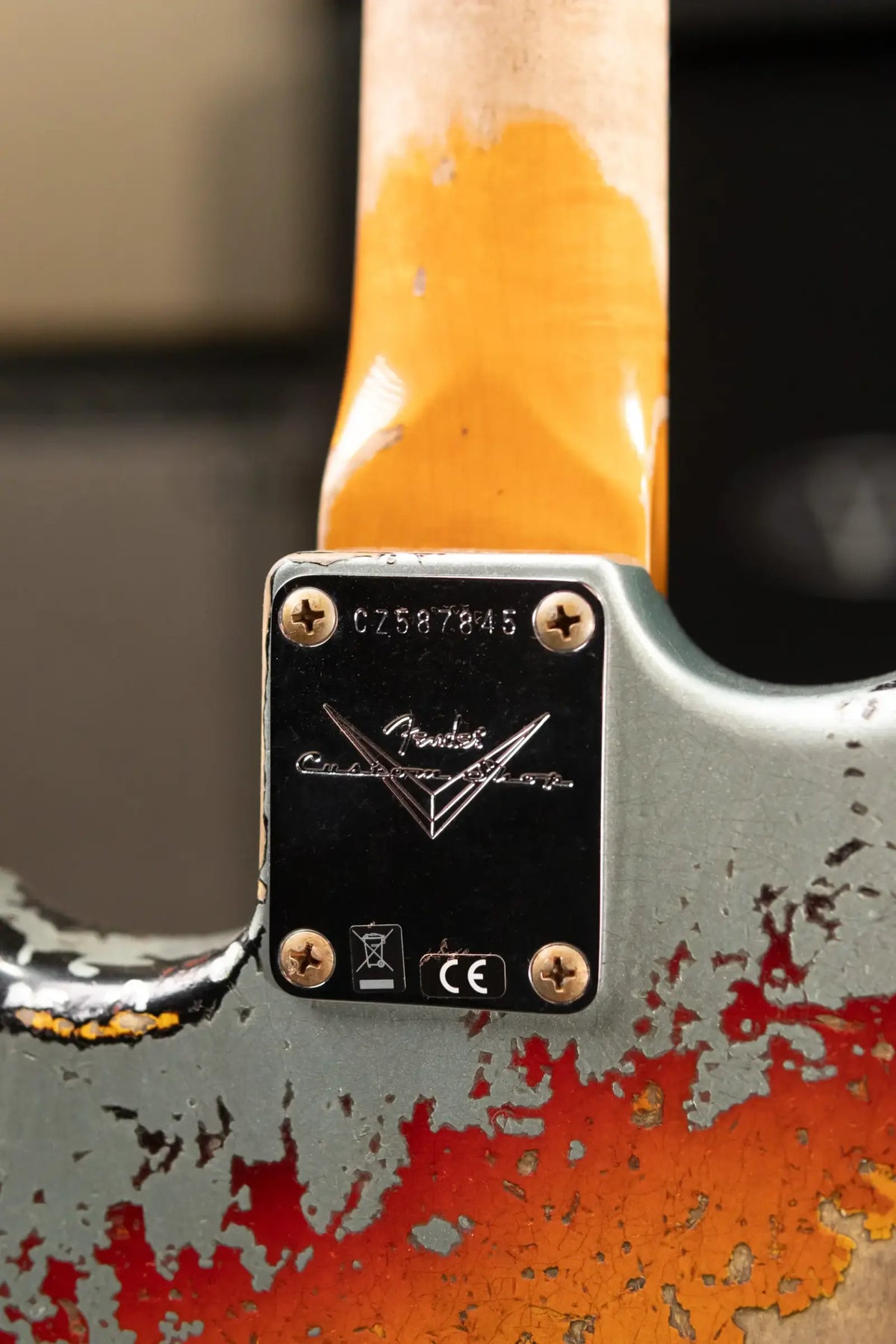 Fender Custom Shop 1965 Stratocaster Super Heavy Relic Electric Guitar - Super Faded Aged Firemist Silver over 3-Color Sunburst with Hardshell Case