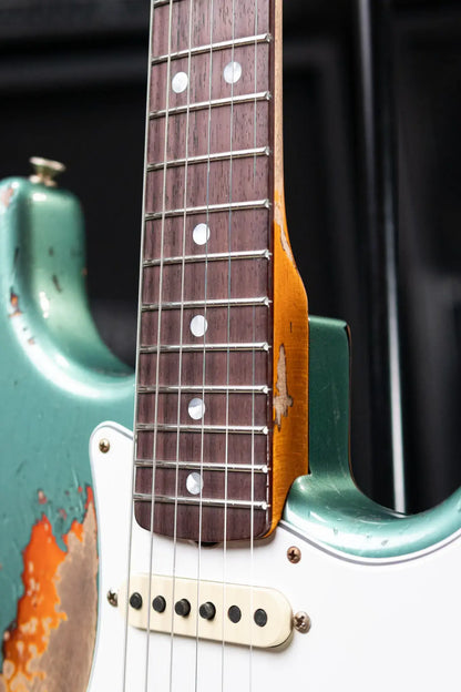 Fender Custom Shop 1965 Stratocaster Super Heavy Relic Electric Guitar - Super Faded Aged Sherwood Green Metallic over 3-Color Sunburst with Hardshell Case