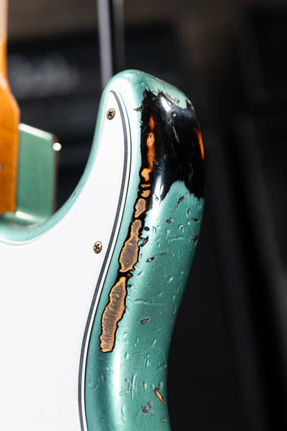Fender Custom Shop 1965 Stratocaster Super Heavy Relic Electric Guitar - Super Faded Aged Sherwood Green Metallic over 3-Color Sunburst with Hardshell Case