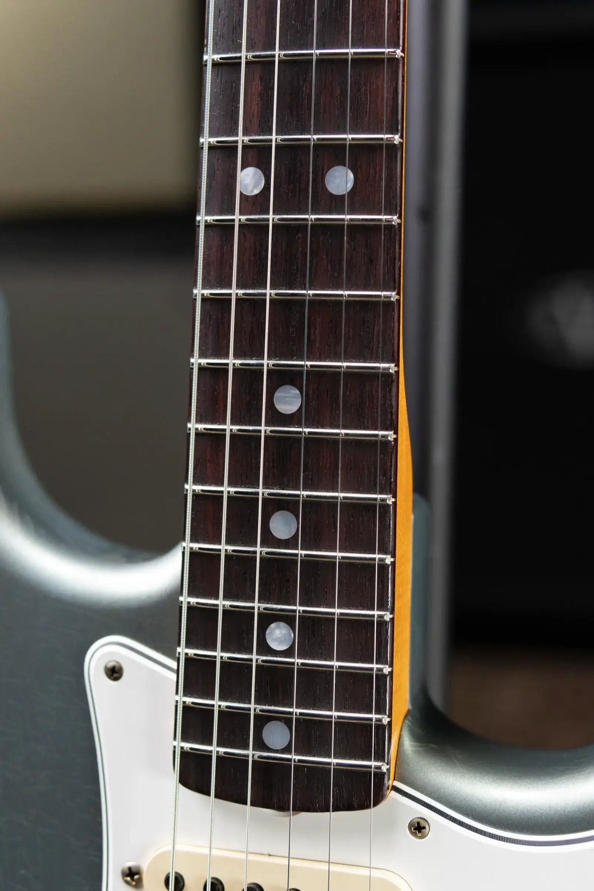 Fender Custom Shop 1966 Stratocaster Journeyman Relic Electric Guitar - Aged Iced Blue Metallic with Hardshell Case