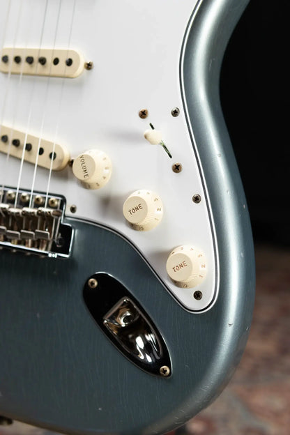Fender Custom Shop 1966 Stratocaster Journeyman Relic Electric Guitar - Aged Iced Blue Metallic with Hardshell Case