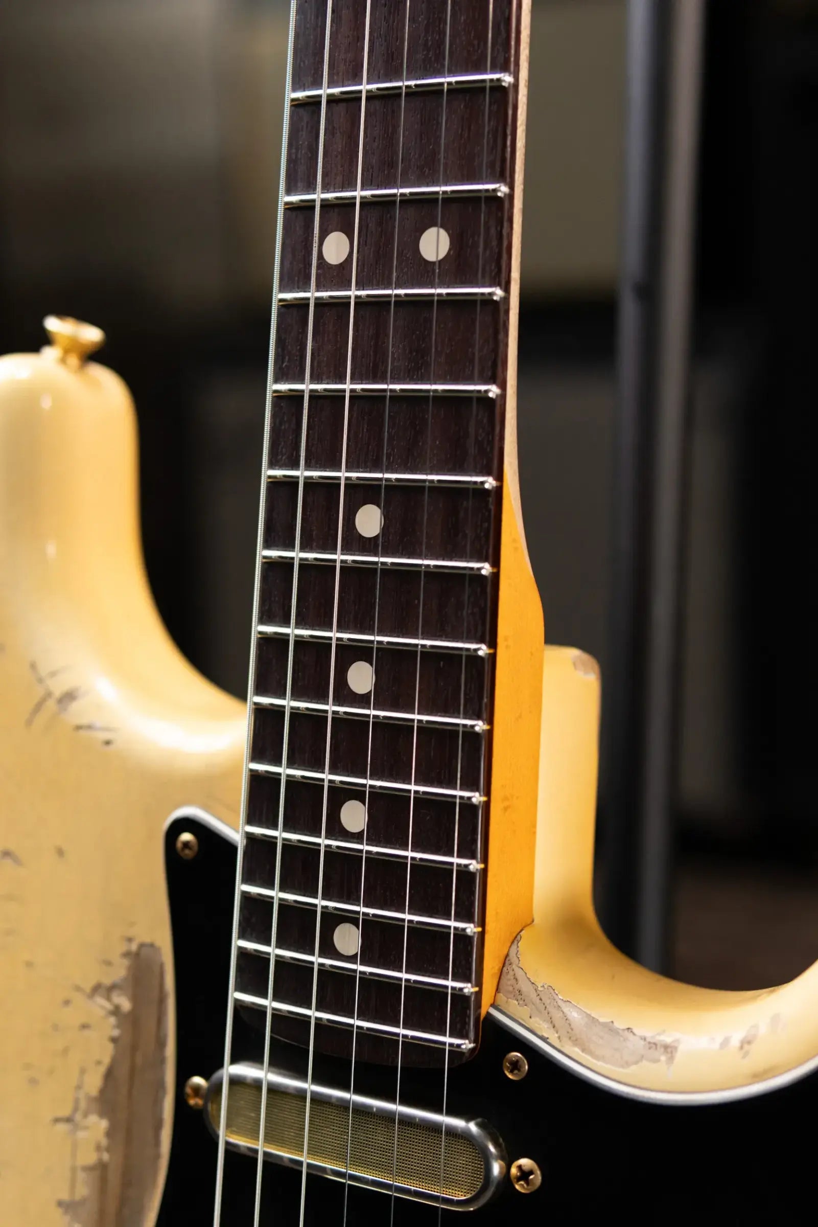 Fender Custom Shop 1966 Stratocaster Masterbuilt By Austin MacNutt Heavy Relic – Olympic White with Hardshell Case