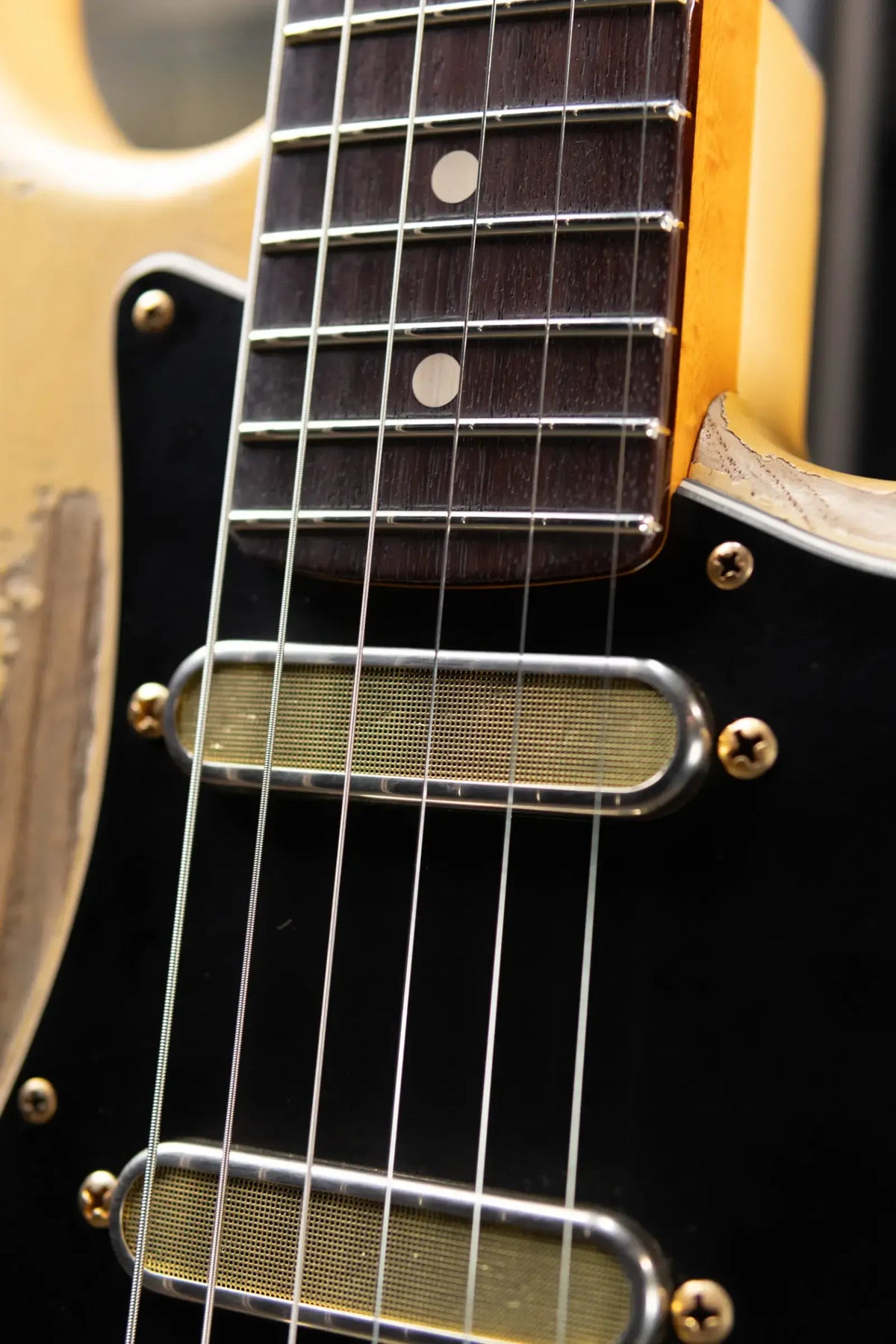 Fender Custom Shop 1966 Stratocaster Masterbuilt By Austin MacNutt Heavy Relic – Olympic White with Hardshell Case