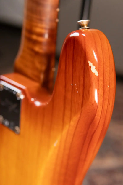Fender Custom Shop Artisan Maple Burl Relic Jazz Bass - Honey Burst with Hardshell Case