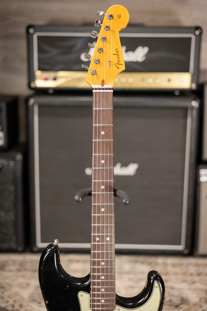 Fender Custom Shop LR25-CUST DLX HBS-1 Heavy Relic Stratocaster Electric Guitar - Black over 3-Tone Sunburst with Hardshell Case
