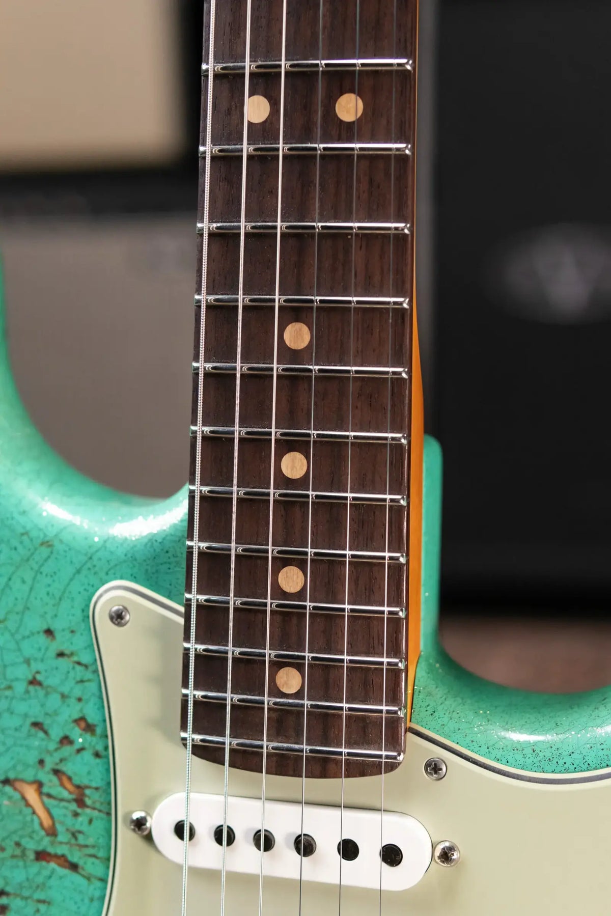 Fender Custom Shop LR25-Custom Deluxe HBS-1 Stratocaster Heavy Relic Electric Guitar - Seafoam Green Sparkle/3-Color Sunburst with Hardshell Case